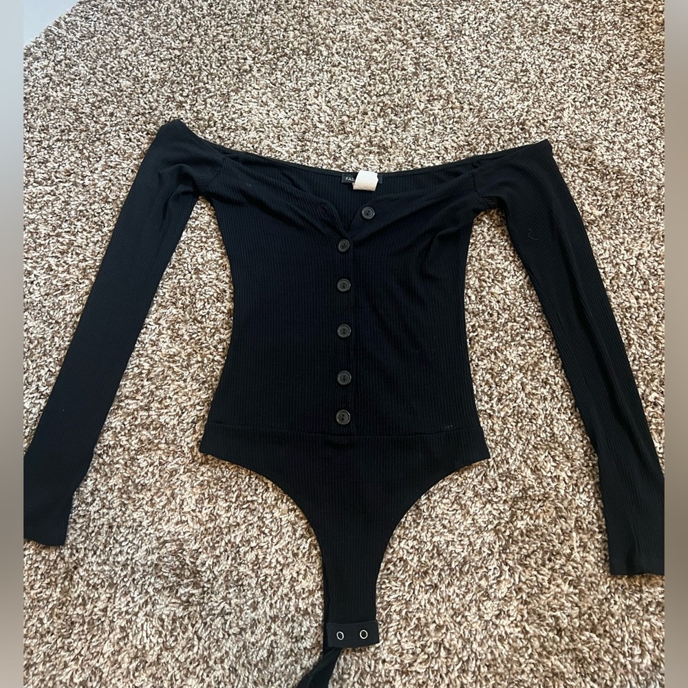 Off the shoulders body suit